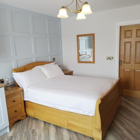 Biddy Ban'S Hotel Carnmalin Exterior foto